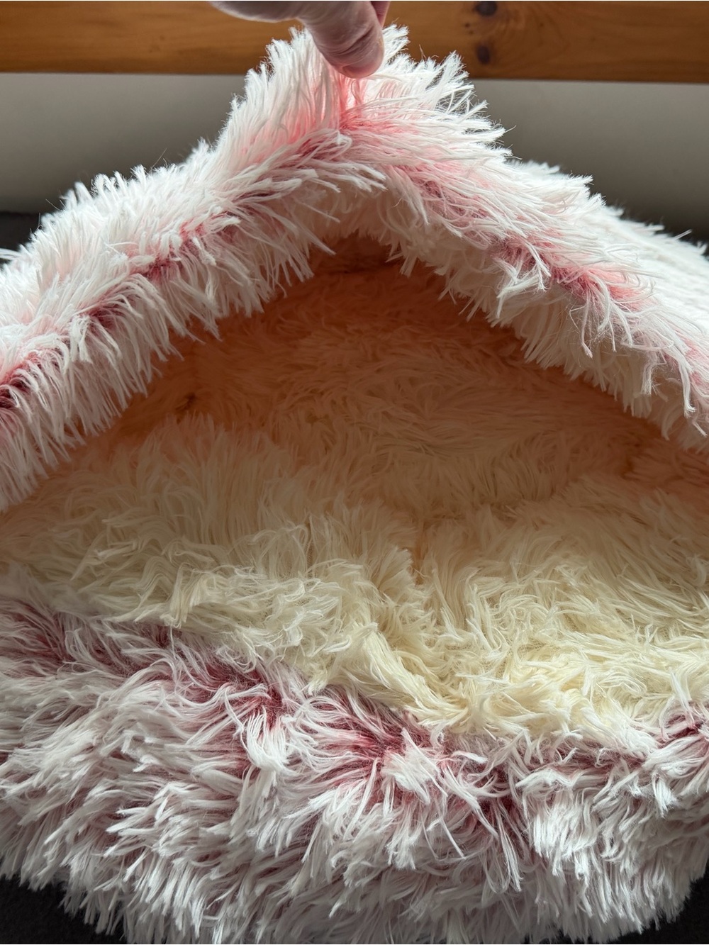 Brand new shaggy plush hooded cave pet bed